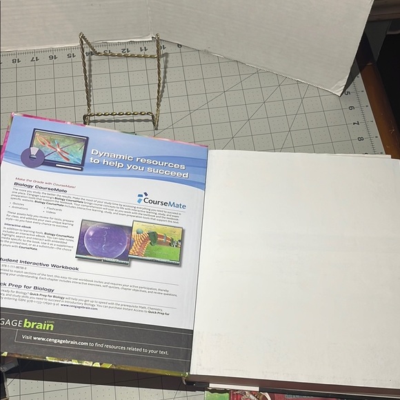 Biology Textbook: The Unity & Diversity of Life - Picture 3 of 6